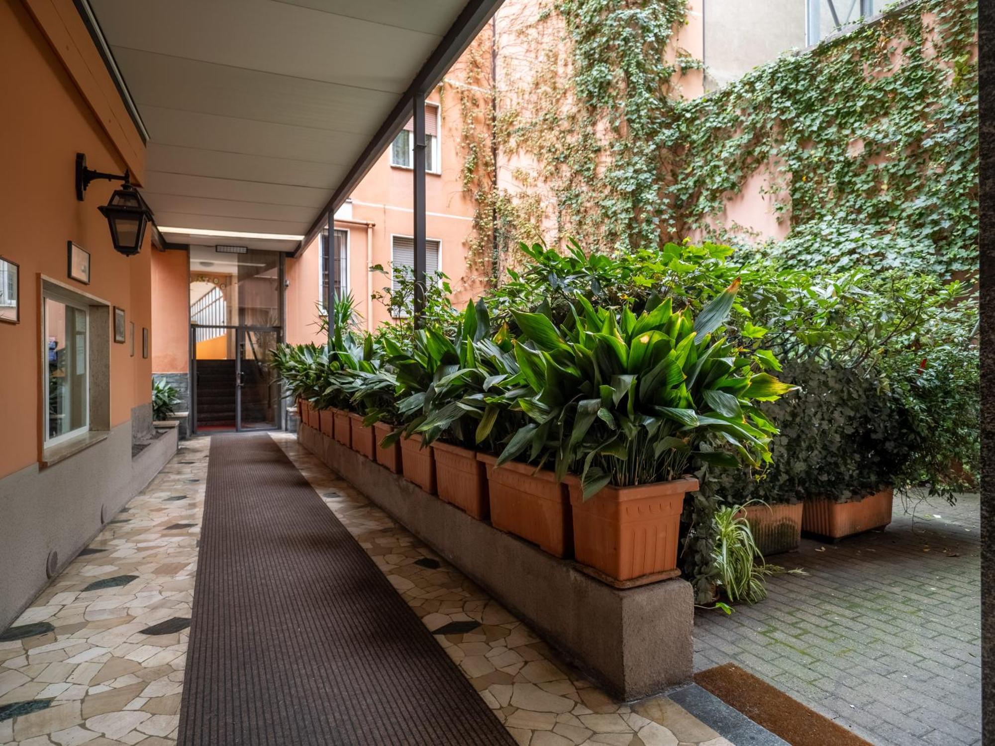 Keys Of Italy - Melloni 4 / Mustard Revolution Apartman Milánó Kültér fotó